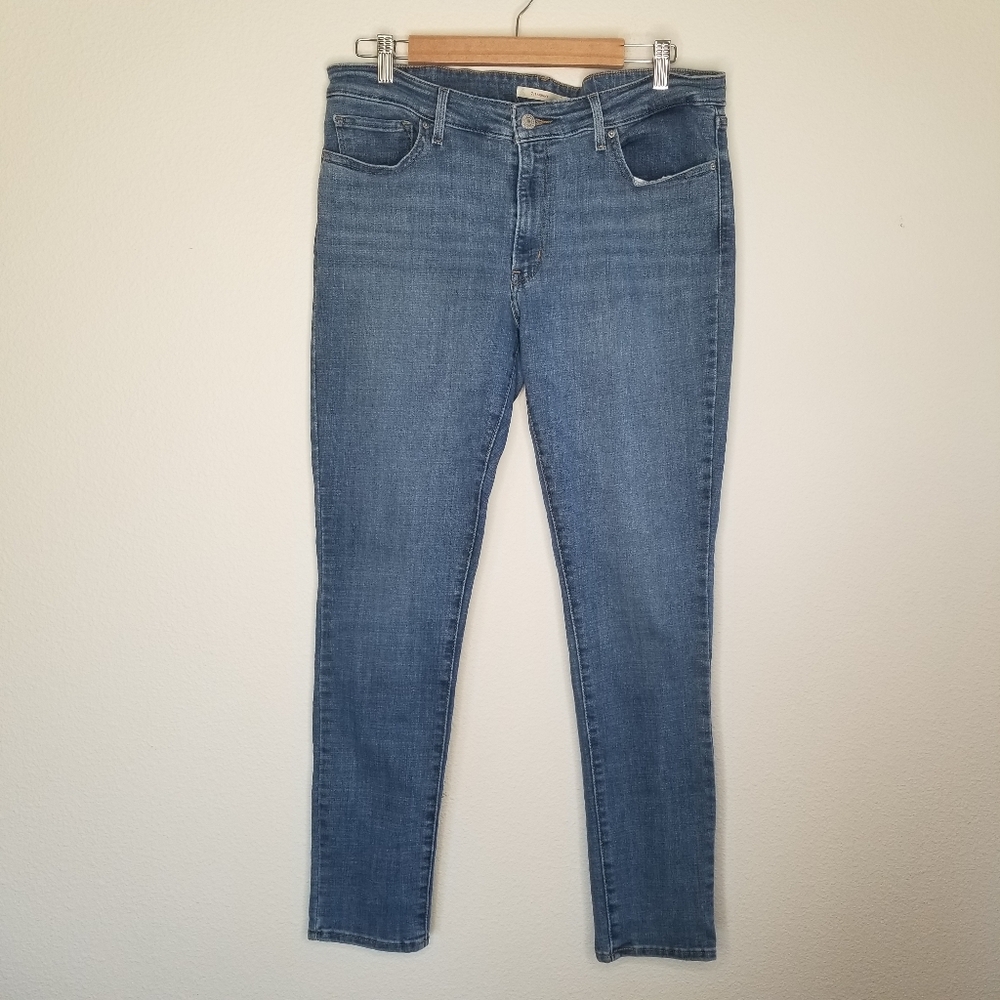 Levi's 711 Skinny 32 medium wash
